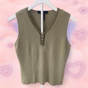 Knitted Silk sleeveless shirt